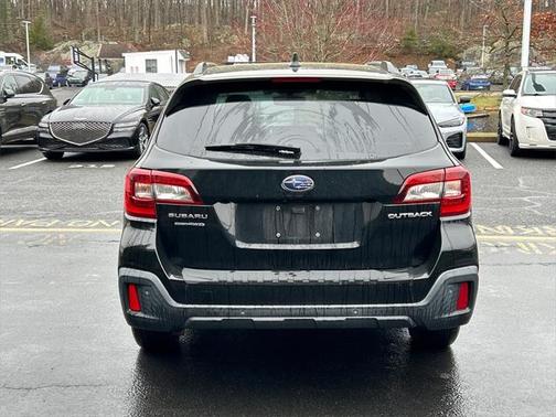 2018 Subaru Outback 2.5i Touring