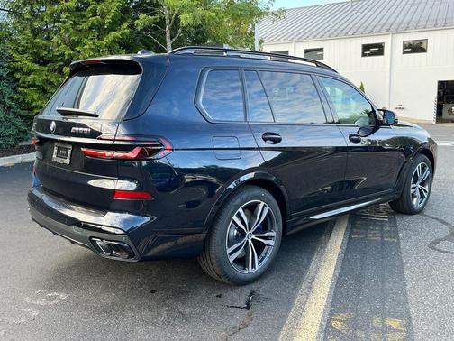 2026 BMW X7 M60i