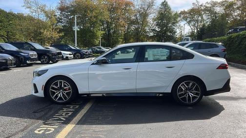 2025 BMW i5 M60