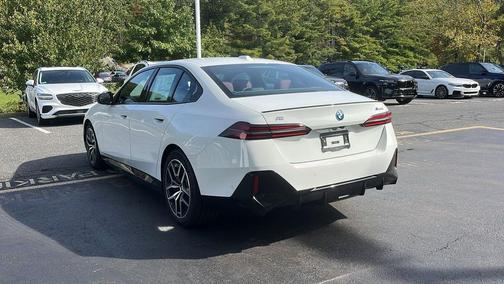 2025 BMW i5 M60