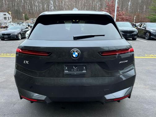 2026 BMW iX xDrive45