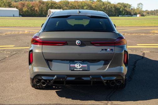 2023 BMW X6 M 