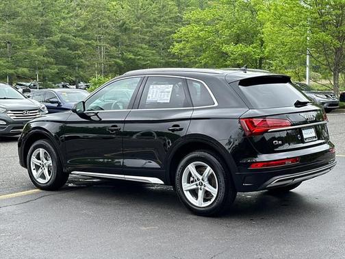 2023 Audi Q5 40 Premium