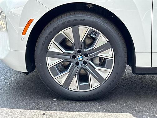 2026 BMW iX xDrive45