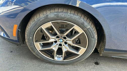 2026 BMW i5 xDrive40