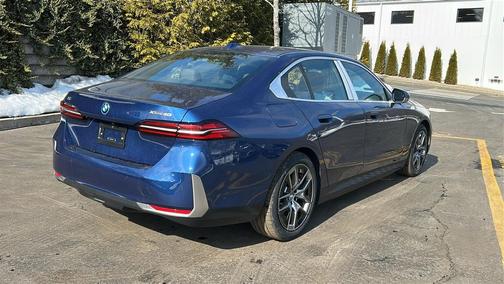 2026 BMW i5 xDrive40