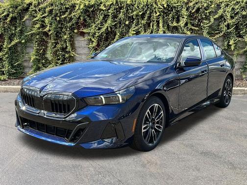 Tanzanite Blue II Metallic 2026 BMW 530 xDrive