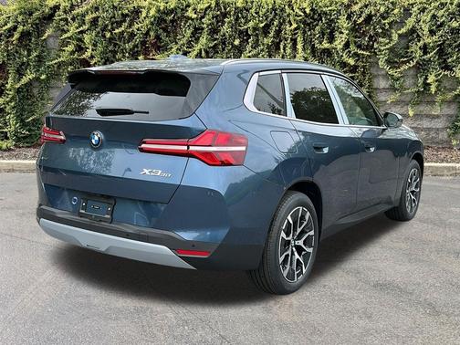 Arctic Race Blue Metallic 2026 BMW X3 30 xDrive