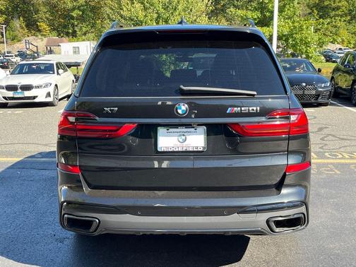 2022 BMW X7 M50i