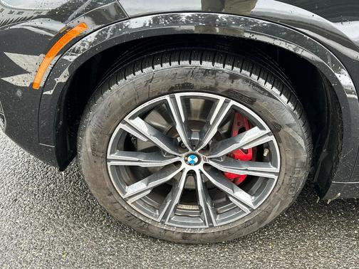 2024 BMW X5 M60i