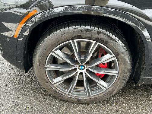 2024 BMW X5 M60i