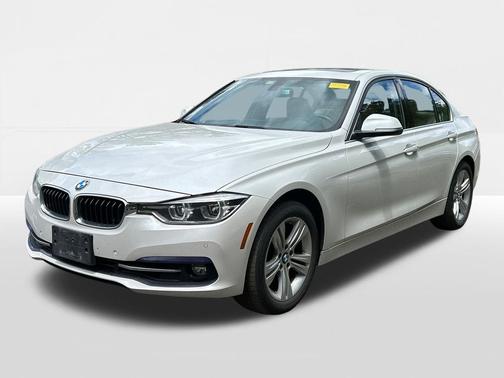 Mineral White Metallic 2017 BMW 330 xDrive
