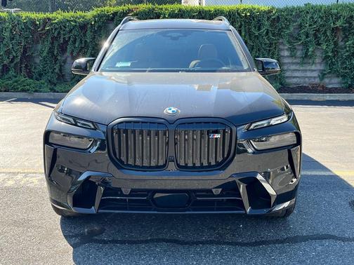 2026 BMW X7 M60i