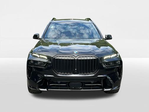 Black Sapphire Metallic 2024 BMW X7 xDrive40i