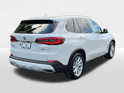 Alpine White 2022 BMW X5 xDrive40i