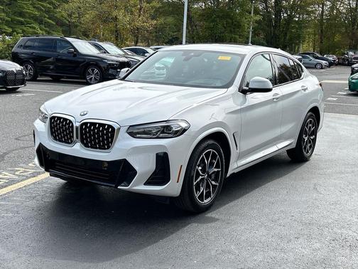 2023 BMW X4 xDrive30i