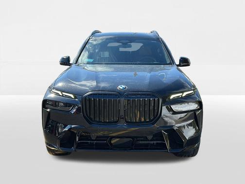 Black Sapphire Metallic 2026 BMW X7 xDrive40i