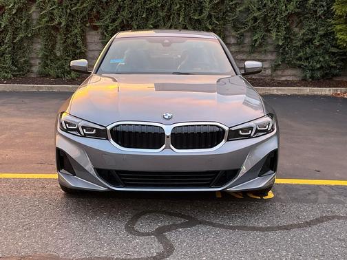 2026 BMW 330 i xDrive