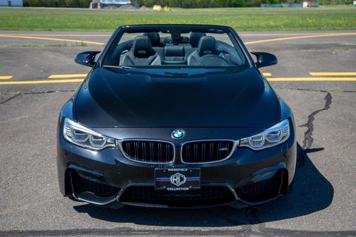 Black Sapphire Metallic 2015 BMW M4 Base