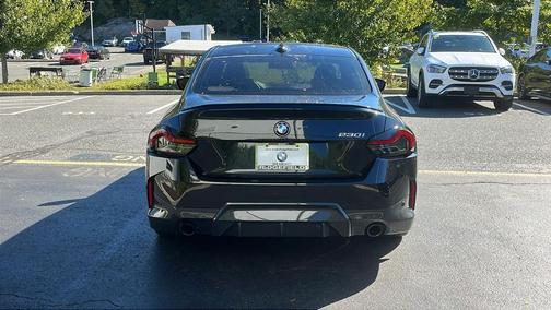 2022 BMW 230 i