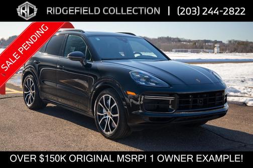 BLACK 2023 Porsche Cayenne Turbo