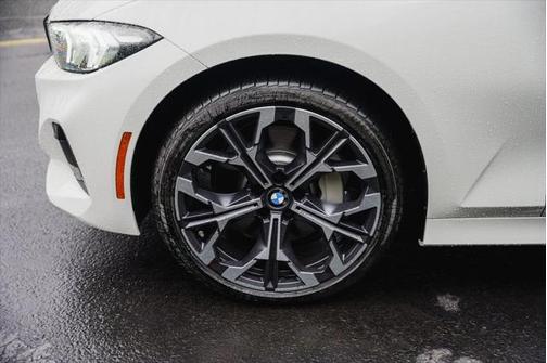 2025 BMW 330 i xDrive