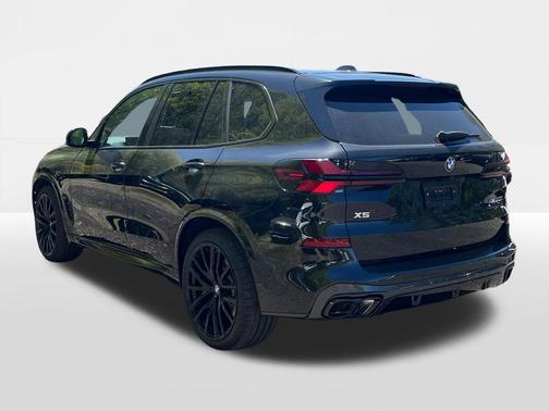Black Sapphire Metallic 2025 BMW X5 M60i