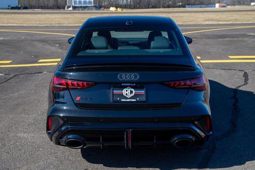 Mythos Black Metallic 2025 Audi RS 3 TFSI quattro S tronic