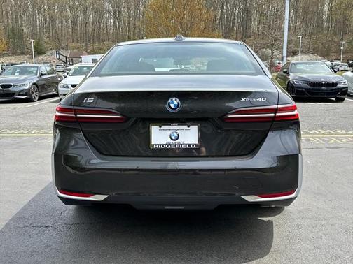 2025 BMW i5 xDrive40