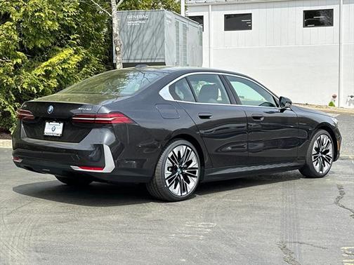 2025 BMW i5 xDrive40