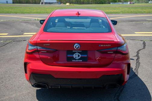 Aventurin Red Metallic 2023 BMW M440 i xDrive