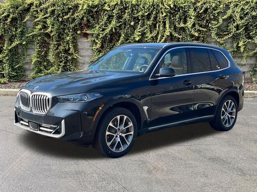 Black Sapphire Metallic 2026 BMW X5 xDrive40i