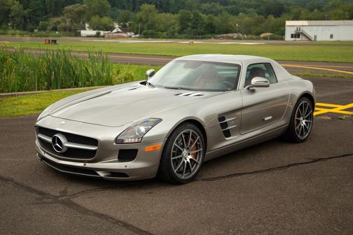 2011 Mercedes-Benz SLS AMG Base