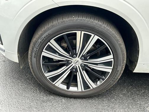 2022 Volvo XC60 B5 Inscription
