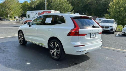 2022 Volvo XC60 B5 Inscription