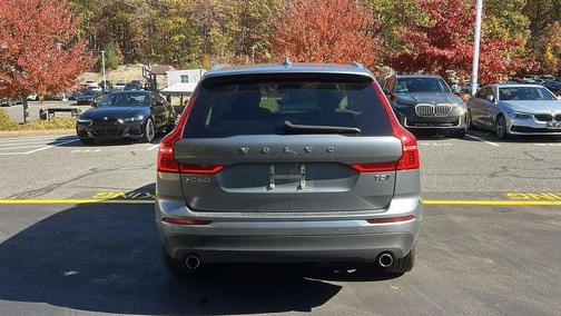 2021 Volvo XC60 T5 Momentum