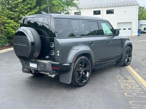 2023 Land Rover Defender 110 Carpathian Edition