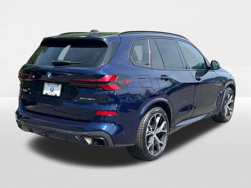 Tanzanite Blue II Metallic 2024 BMW X5 PHEV xDrive50e