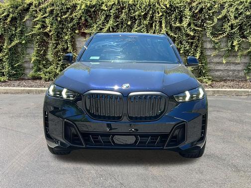 Carbon Black Metallic 2026 BMW X5 xDrive40i
