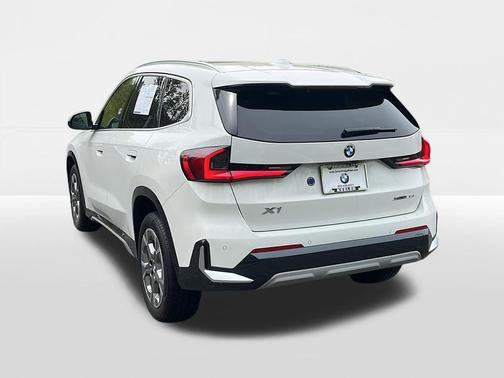 Alpine White 2023 BMW X1 xDrive28i