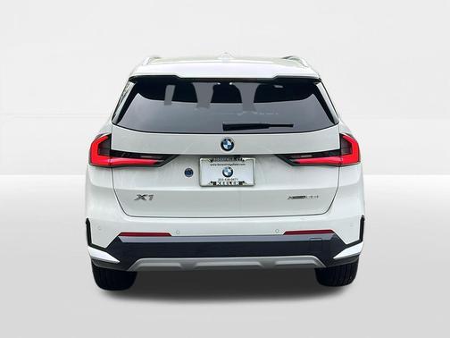 Alpine White 2023 BMW X1 xDrive28i