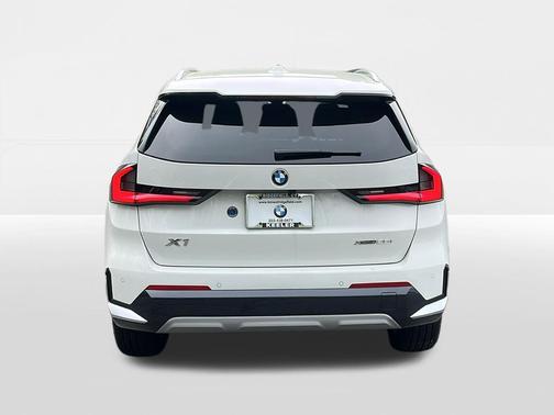 Alpine White 2023 BMW X1 xDrive28i