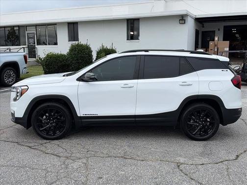 Summit White 2024 GMC Terrain SLE