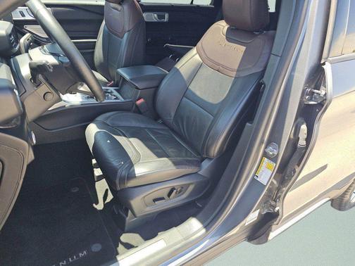 Gray Metallic 2023 Ford Explorer Platinum