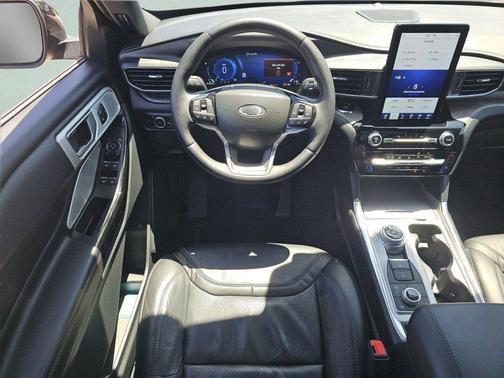 Gray Metallic 2023 Ford Explorer Platinum