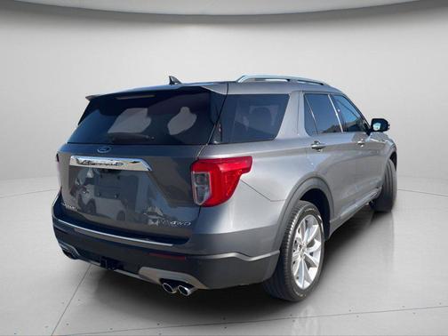 Gray Metallic 2023 Ford Explorer Platinum