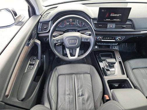 2022 Audi Q5 45 S line Premium