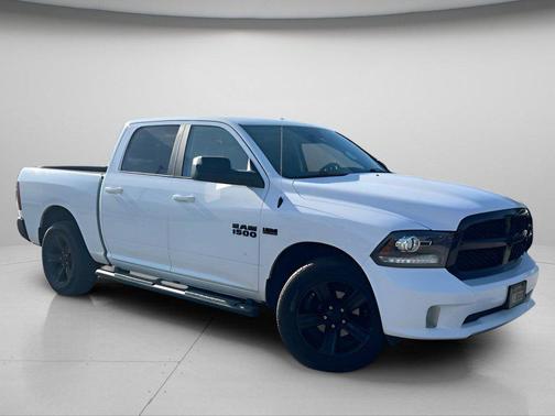 Bright White Clearcoat 2017 RAM 1500 Night