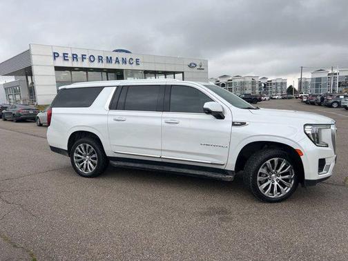 2022 GMC Yukon XL Denali