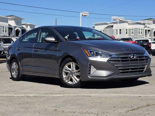 2019 Hyundai ELANTRA SEL